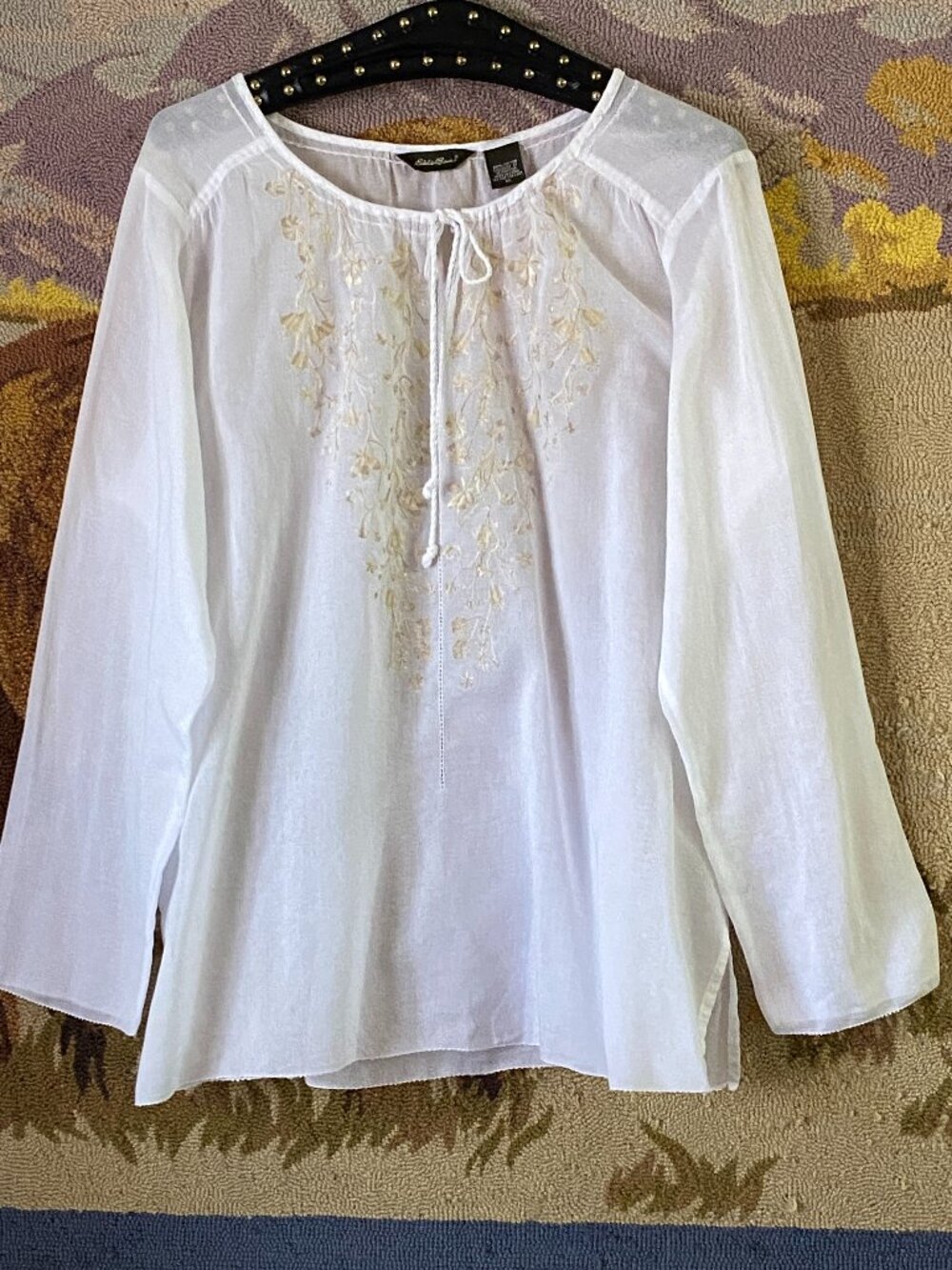 New Eddie Bauer Sz XL White Blouse Neck Lace Up Long Sleeve Embroidered